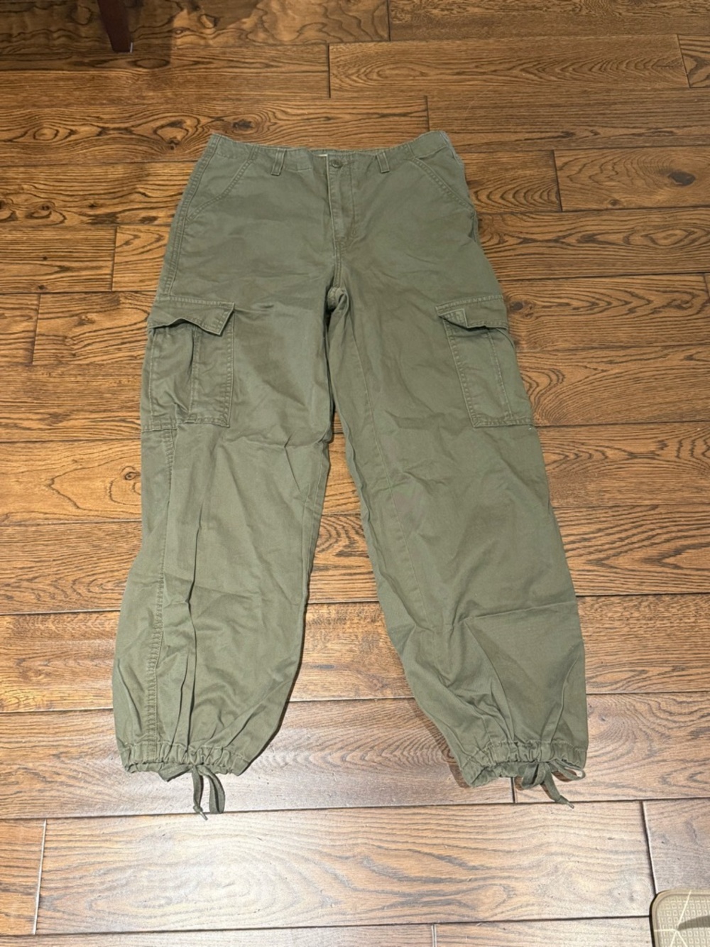Levi’s 94 baggy cargo pants 28 - Picture 3 of 5